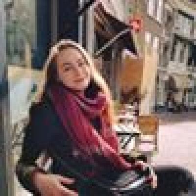 Corina  zoekt een Kamer / Huurwoning / Studio / Appartement in Leiden